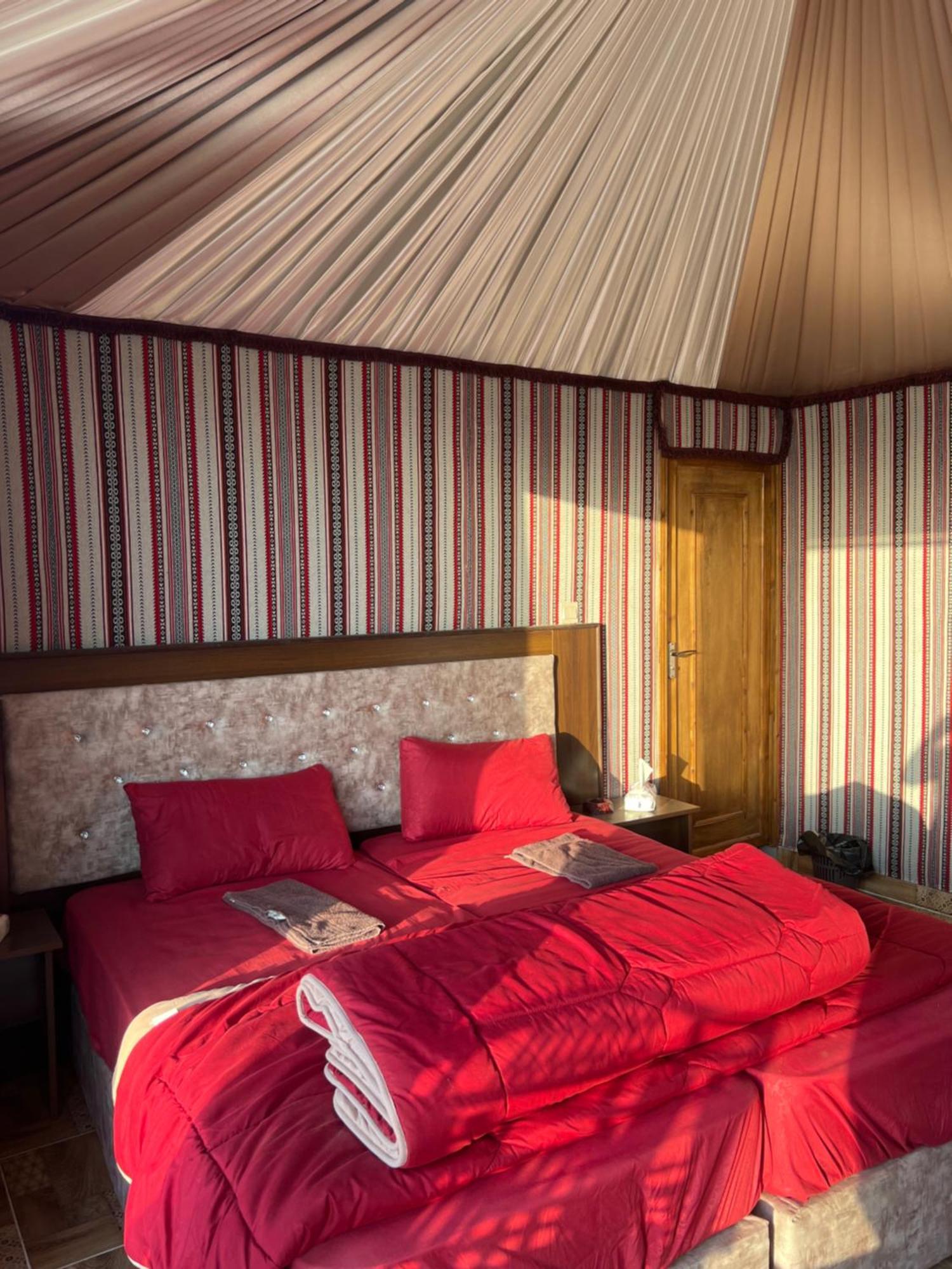 Wadi Rum Mars Camp Екстериор снимка